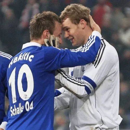 拉基蒂奇退役！